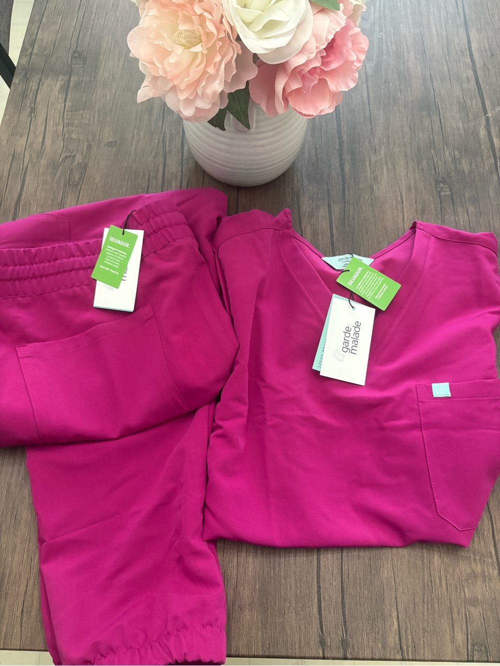 A Garde-Made Women's Magenta Scrub Top & Jogger Pants